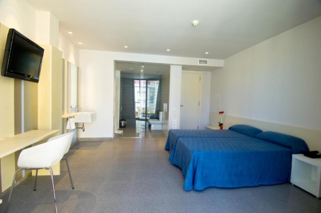 Hostal La Creu Mora d'Ebre Δωμάτιο φωτογραφία